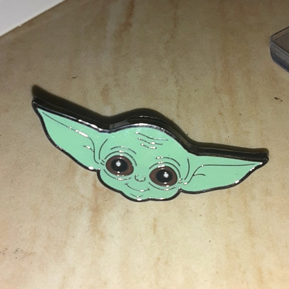 STAR WARS LUCASFILM THE CHILD ENAMEL PIN NRMINT